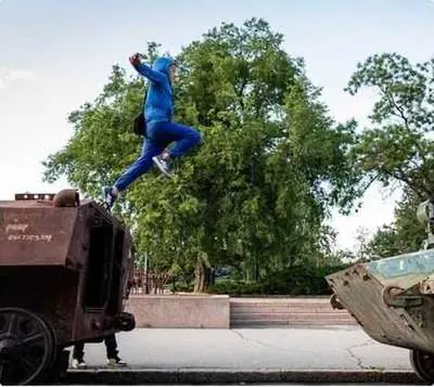 An unexpected angle, real movement
